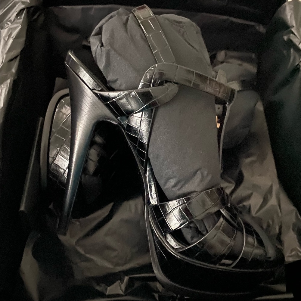 NEW Saint Laurent Tribute 105 Croc-Embossed Leather Heel - Picture 3 of 7